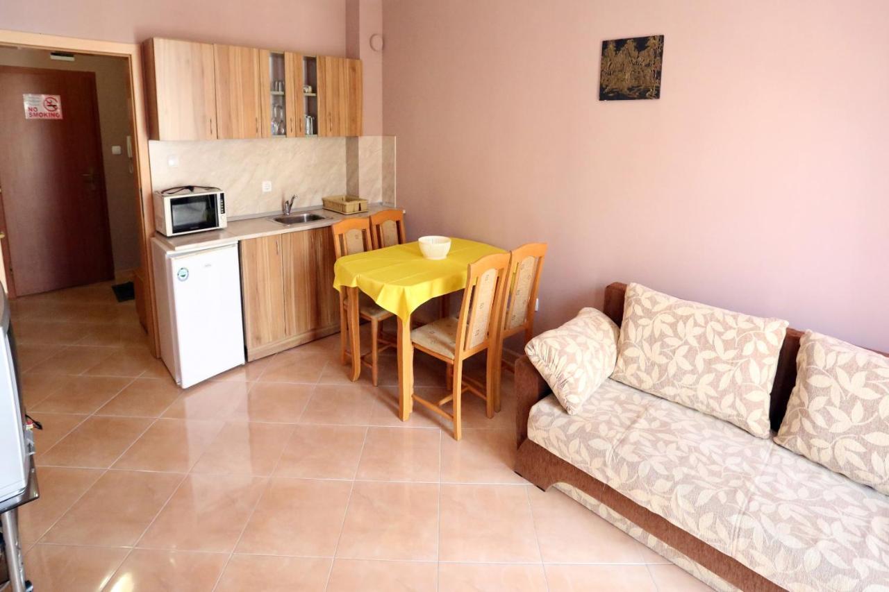 Apartments Dani Pomorie Exterior photo